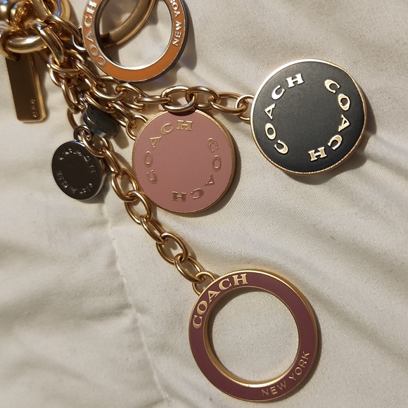 NWT new gorgeous Coach circle cluster keychain multi colors/gold key ring clip - Picture 2 of 7
